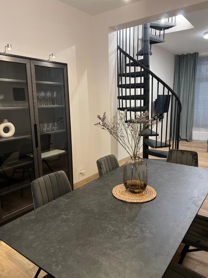 Exclusive Two-Level Apartment With Private Terrace On The Canal Brussels Bruxelas Exterior foto